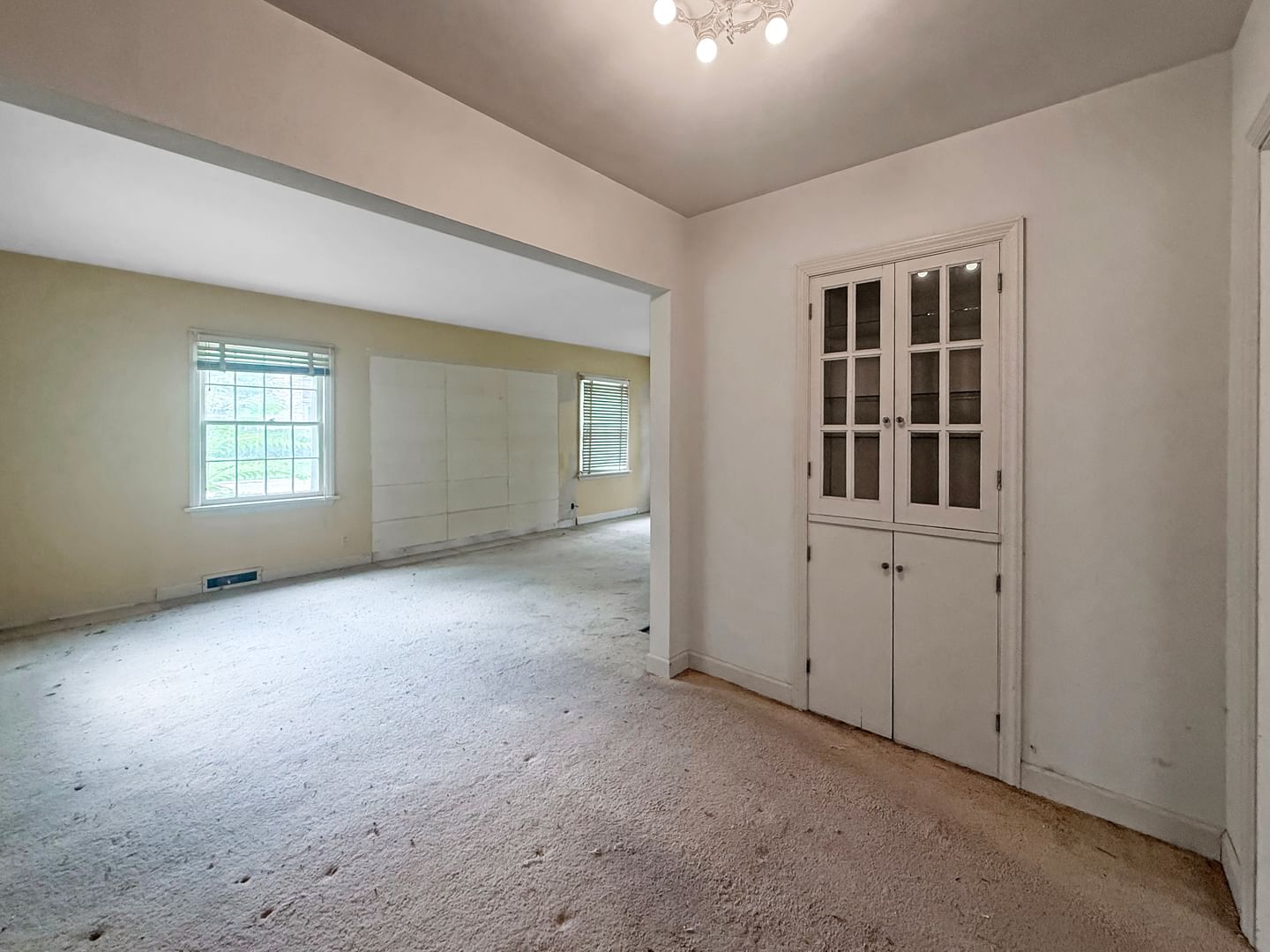 117 W Delaware Avenue, Urbana, IL 61801 — kitchen view