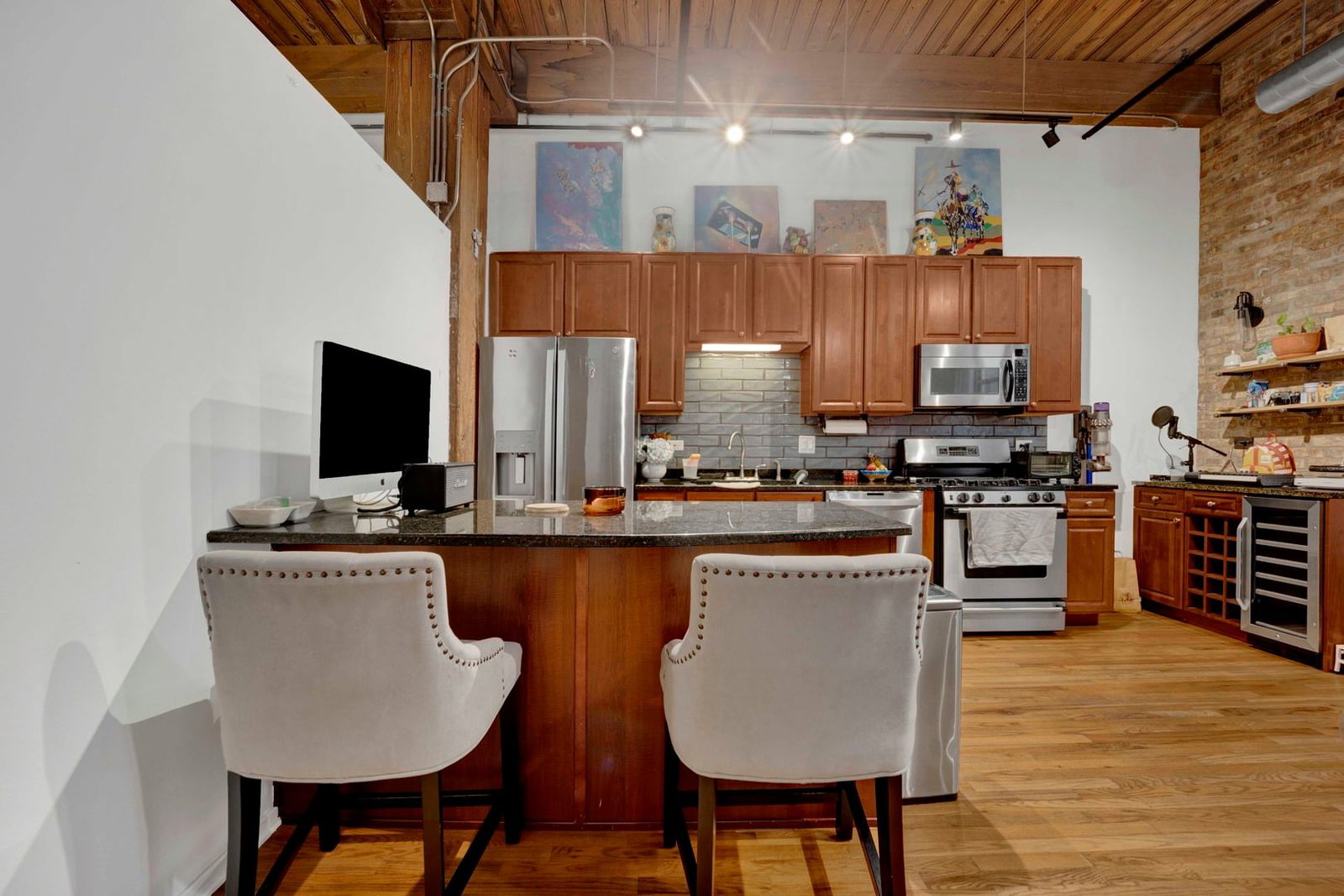 1500 W Monroe Street #210, Chicago, IL 60607 — living view
