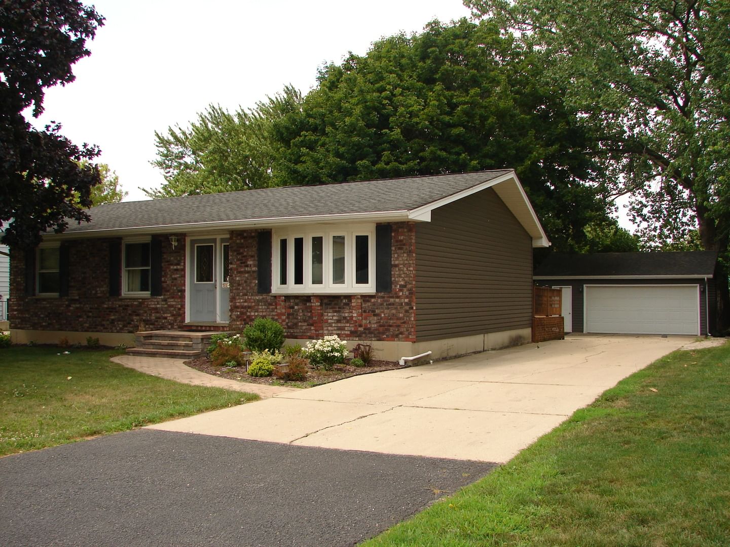 514 Garnett Avenue, Winthrop Harbor, IL 60096 — exterior view