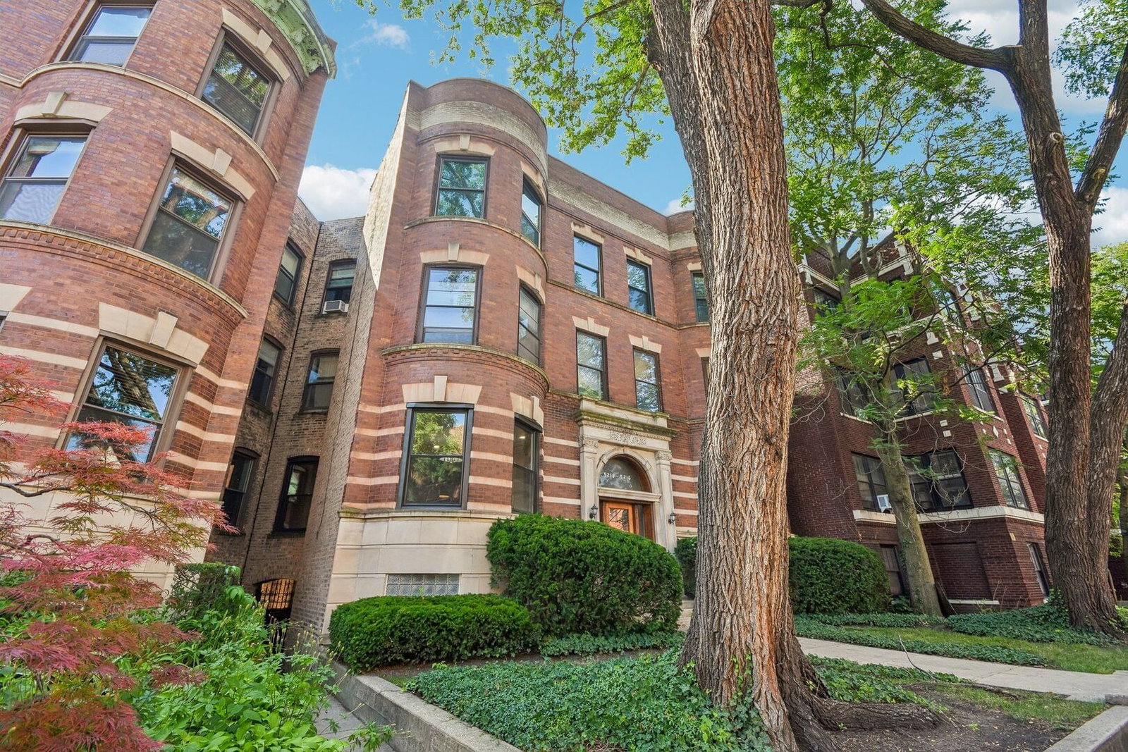 5218 S Dorchester Avenue #1, Chicago, IL 60615 — exterior view