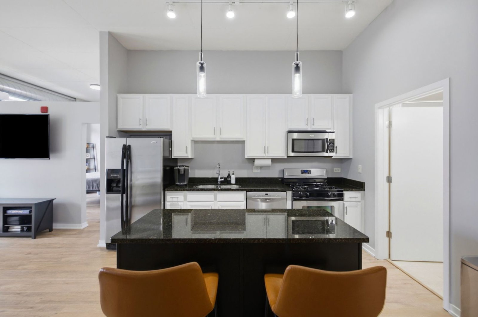 740 W Fulton Street #1112, Chicago, IL 60661 — kitchen view