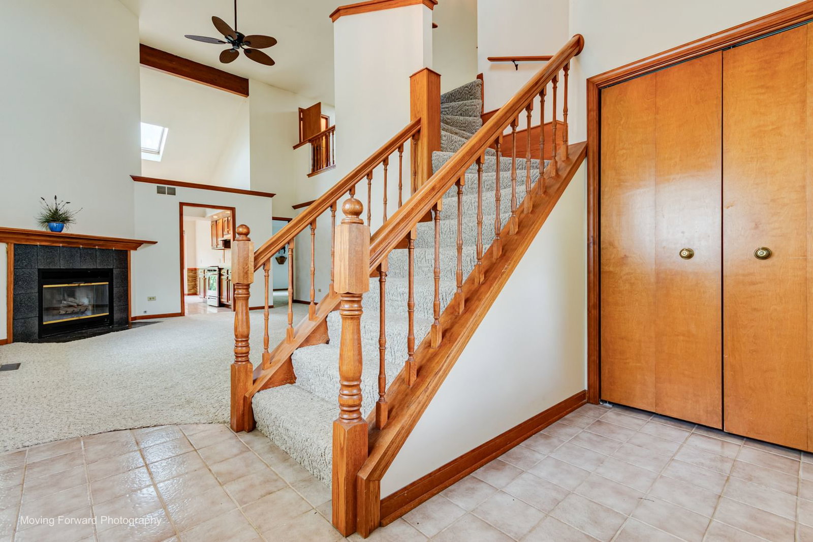 69 N Lambert Road, Glen Ellyn, IL 60137 — living view