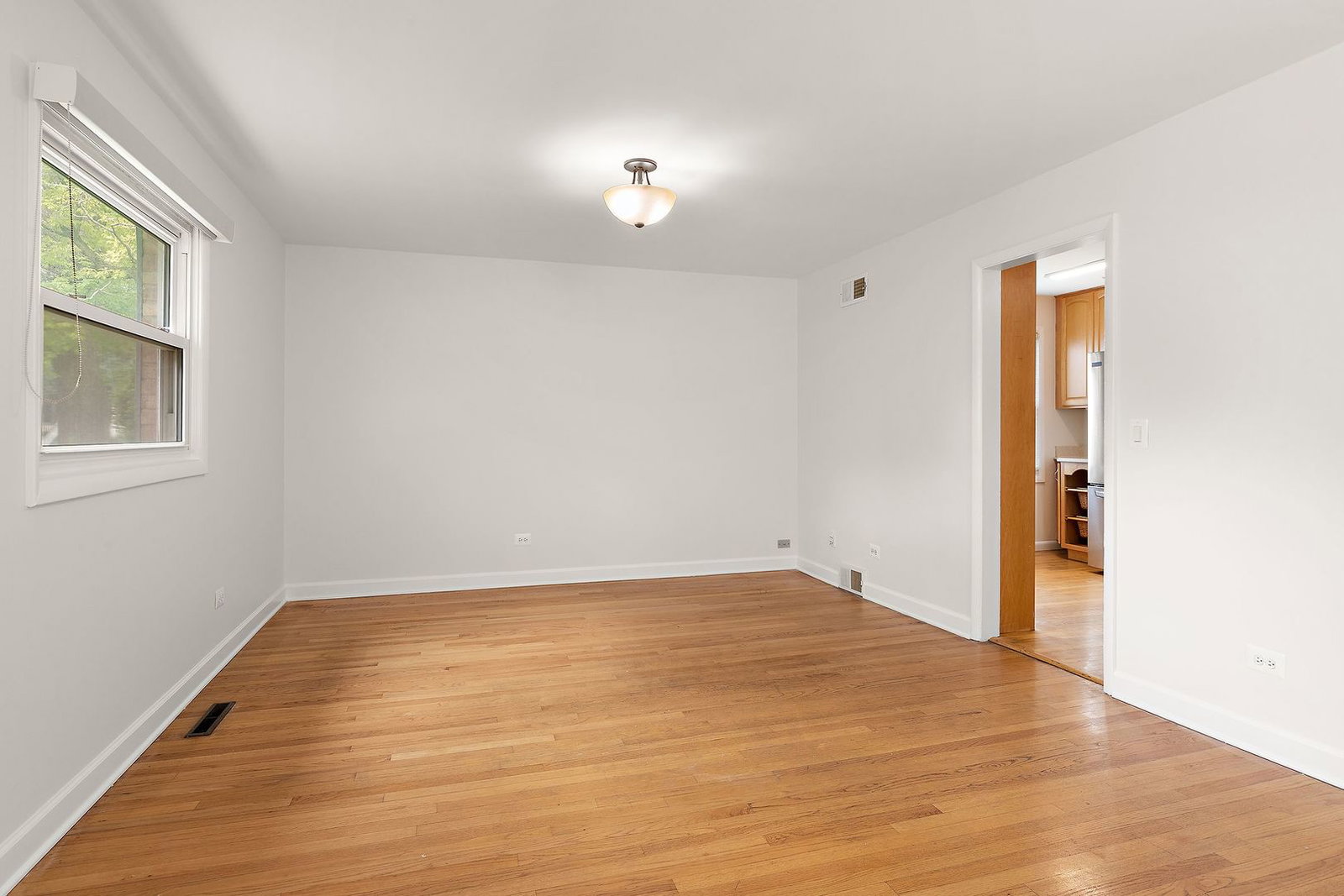 915 Hamlin Street, Evanston, IL 60201 — kitchen view