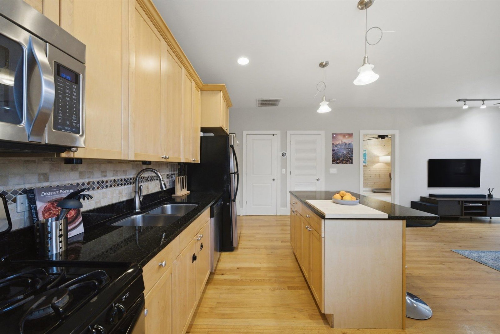 7633 N Greenview Avenue #3W, Chicago, IL 60626 — kitchen view