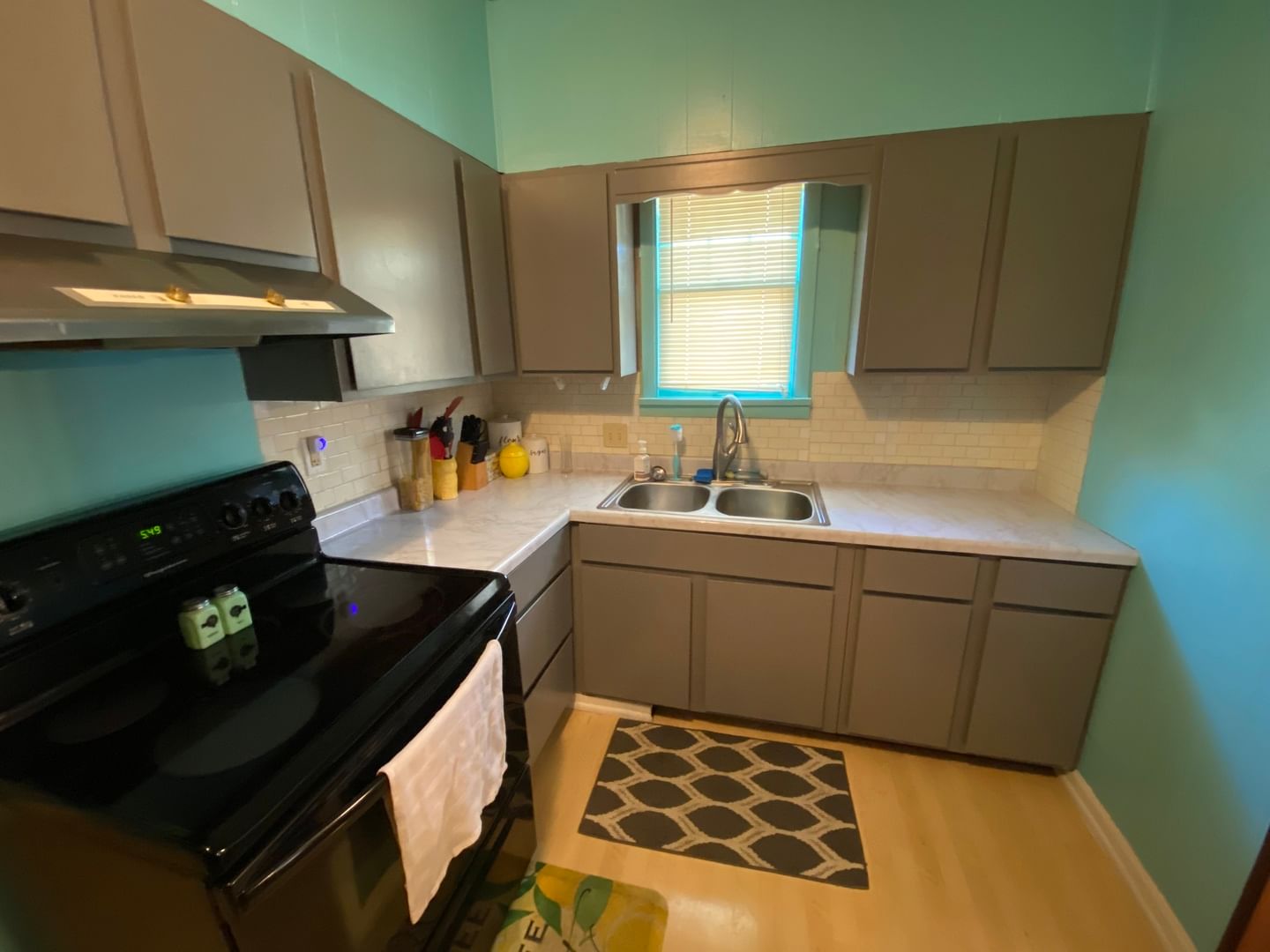 314 E 8th Street, Centralia, IL 62801 — living view