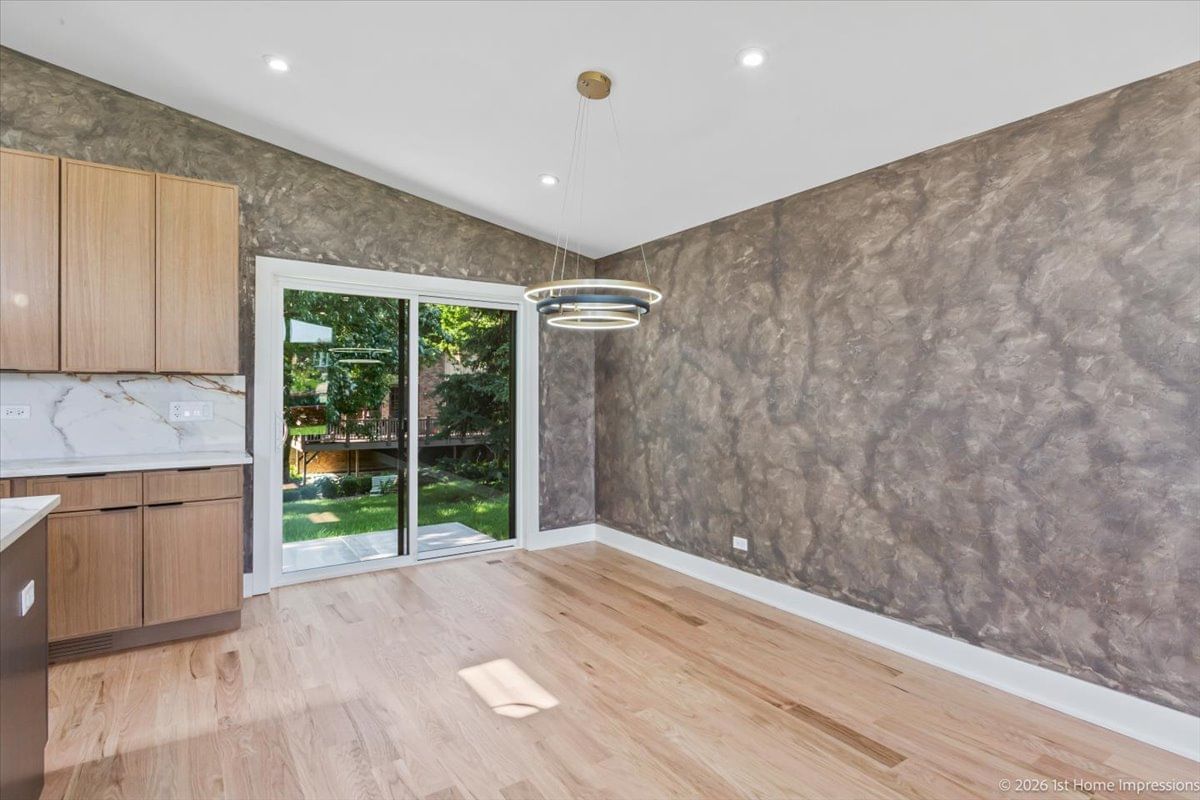 9039 Windsor Drive, Palos Hills, IL 60465 — kitchen view