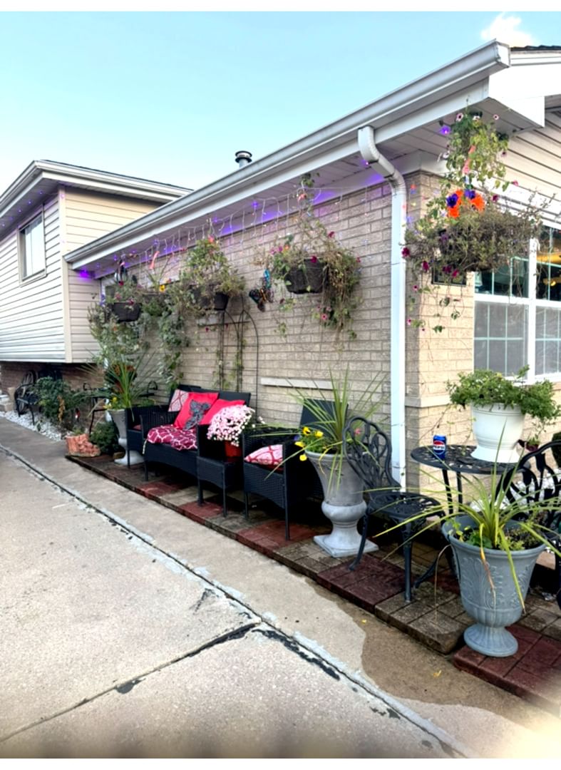 14241 S Marquette Avenue, Burnham, IL 60633 — exterior view