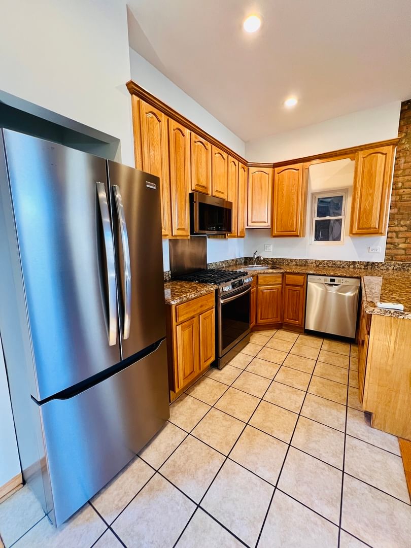 1639 W 21st Place #1, Chicago, IL 60608 — living view