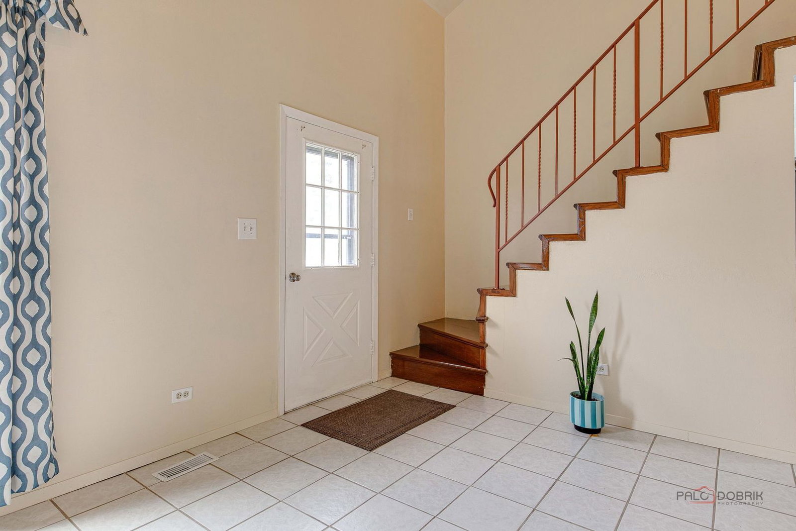 7459 Grant Circle, Hanover Park, IL 60133 — kitchen view