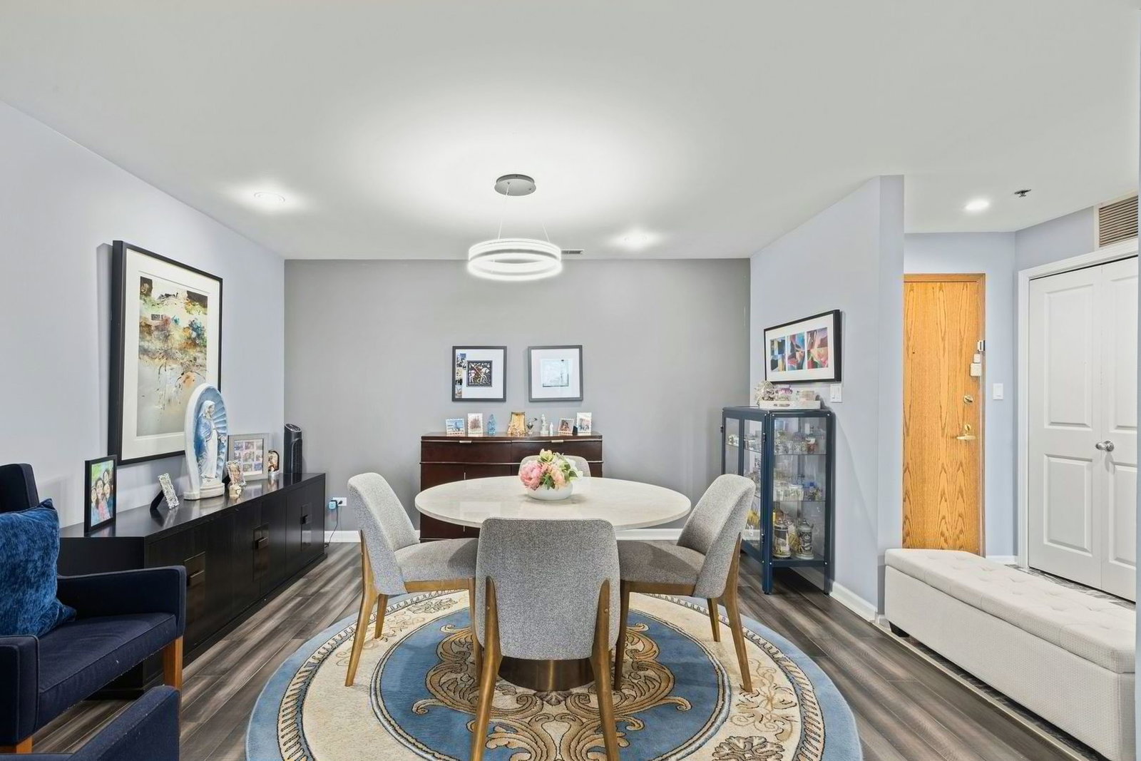 4757 Howard Street #306, Skokie, IL 60076 — living view