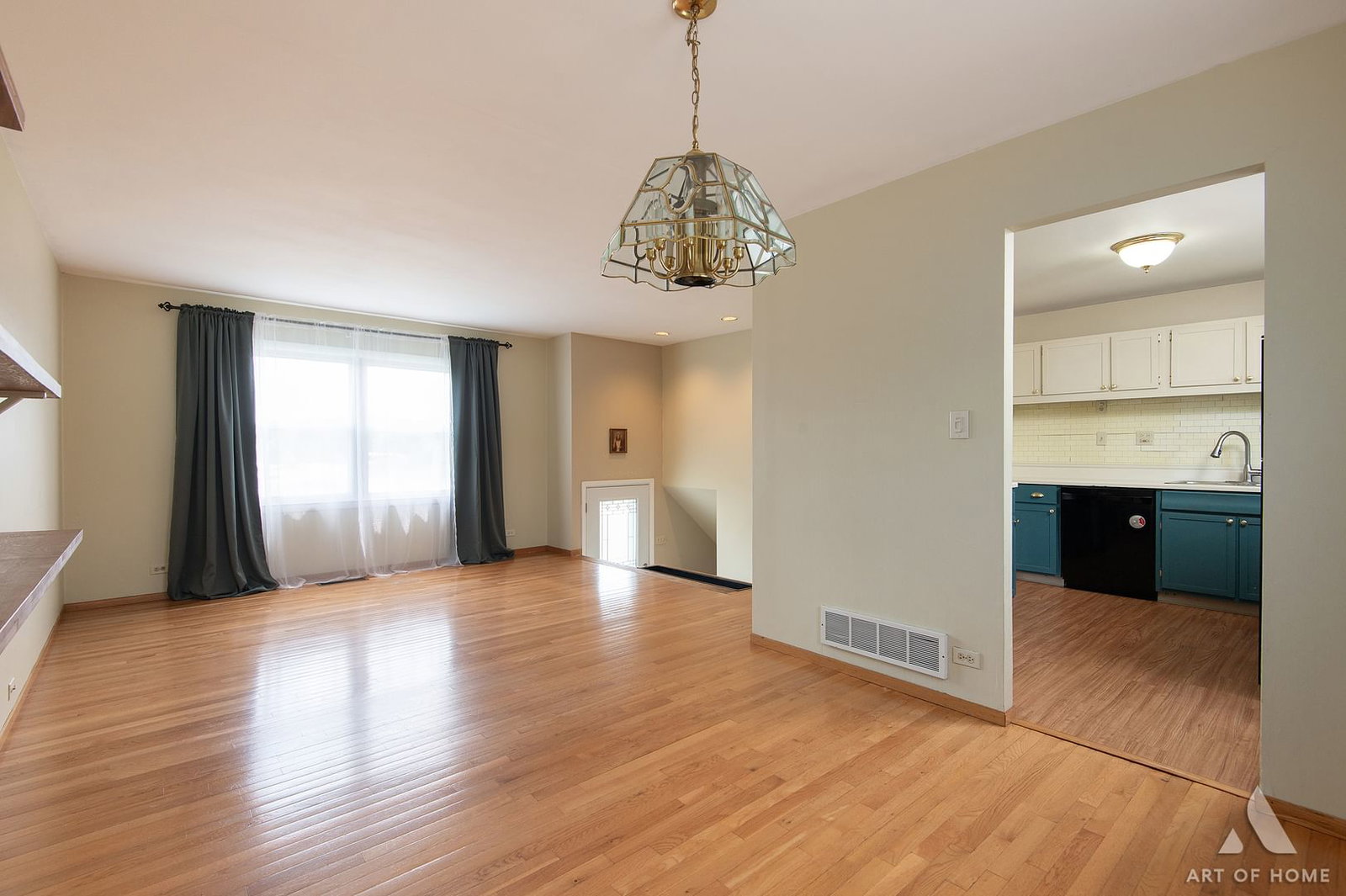 7756 Chestnut Avenue, Woodridge, IL 60517 — kitchen view