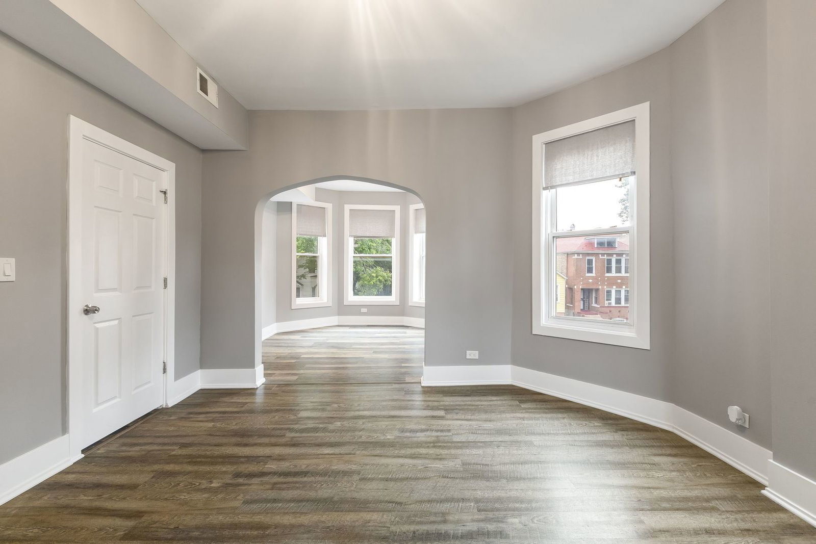 5206 S May Street, Chicago, IL 60609 — living view