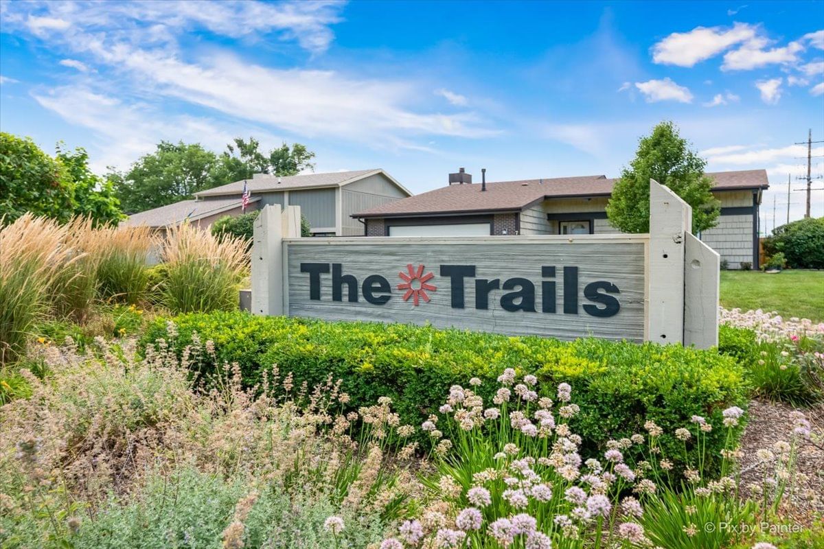 642 Glacier Trail, Roselle, IL 60172 — exterior view