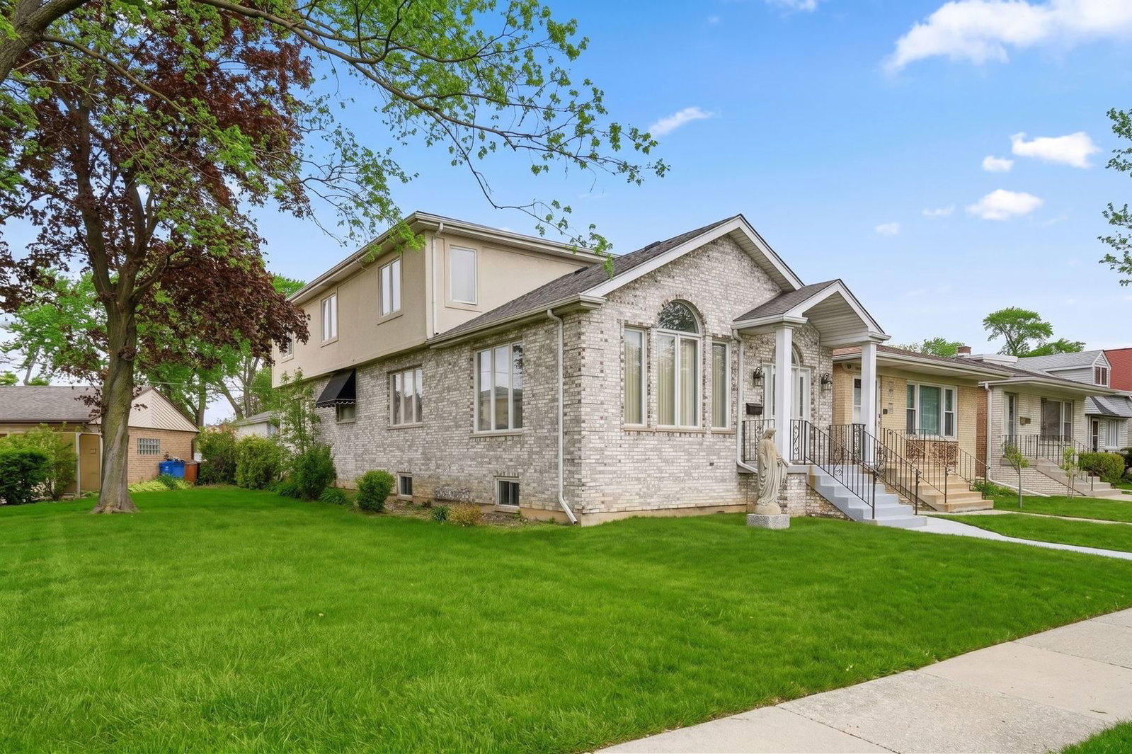 6916 W Forest Preserve Drive, Harwood Heights, IL 60706 — exterior front view
