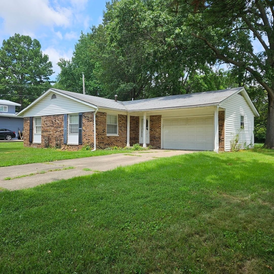 2700 Jamison Boulevard, Mt Vernon, IL 62864 — exterior view