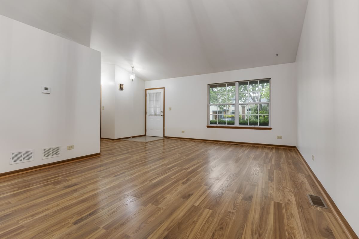 1791 BARNHILL Drive, Mundelein, IL 60060 — exterior view