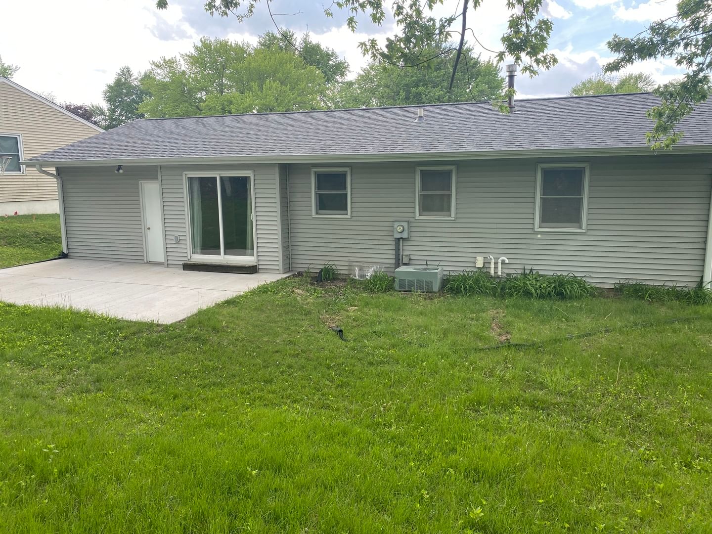 4117 Hillandale Road, Davenport, IA 52806 — kitchen view