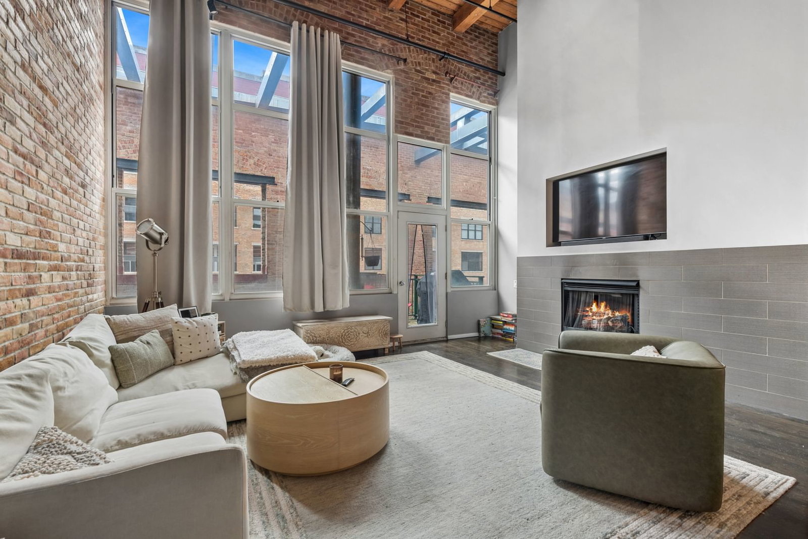 1000 W WASHINGTON Boulevard #430, Chicago, IL 60607 — exterior view