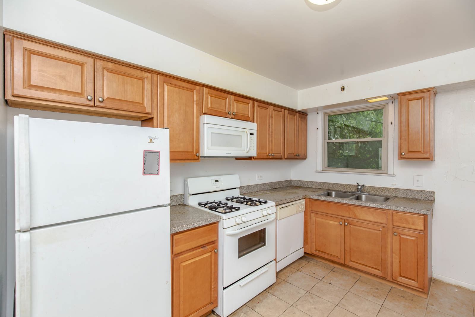 2007 W Touhy Avenue #207, Chicago, IL 60645 — bedrooms view