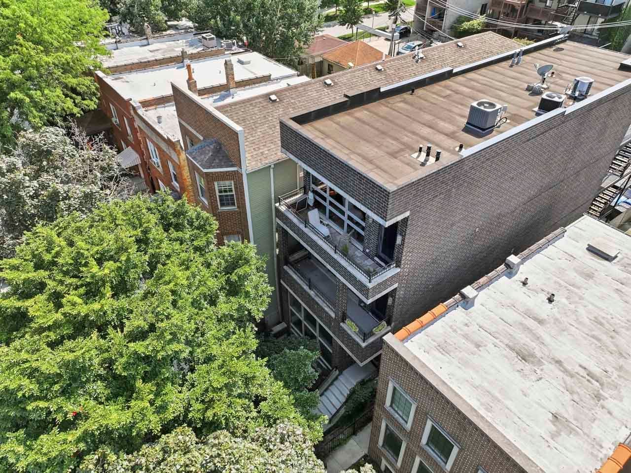 2712 N Artesian Avenue #2, Chicago, IL 60647 — exterior view