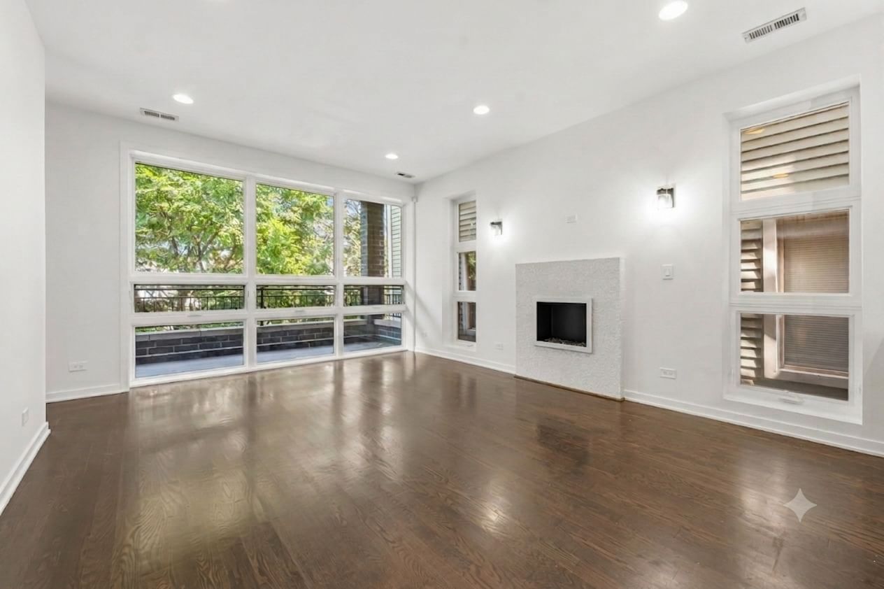 2712 N Artesian Avenue #2, Chicago, IL 60647 — kitchen view