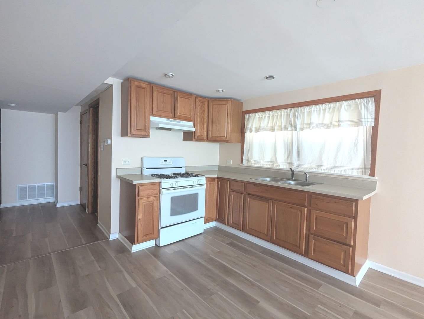 5802 S Archer Avenue #B, Chicago, IL 60638 — kitchen view