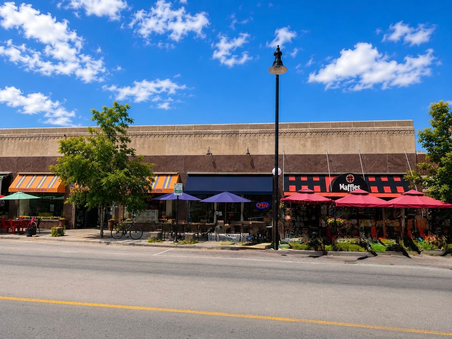9999 N Confidential Street, Oak Park, IL 60301 — exterior view