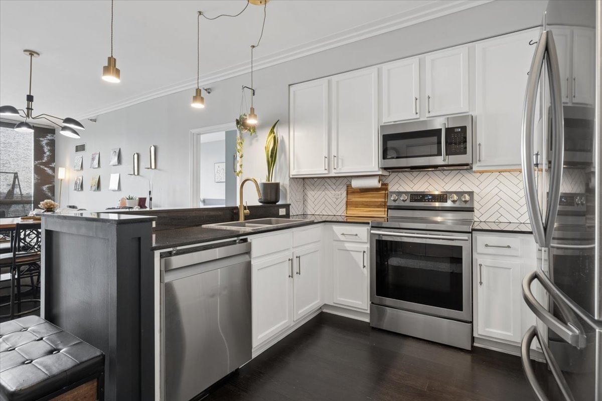 1841 S Calumet Avenue #609, Chicago, IL 60616 — exterior view