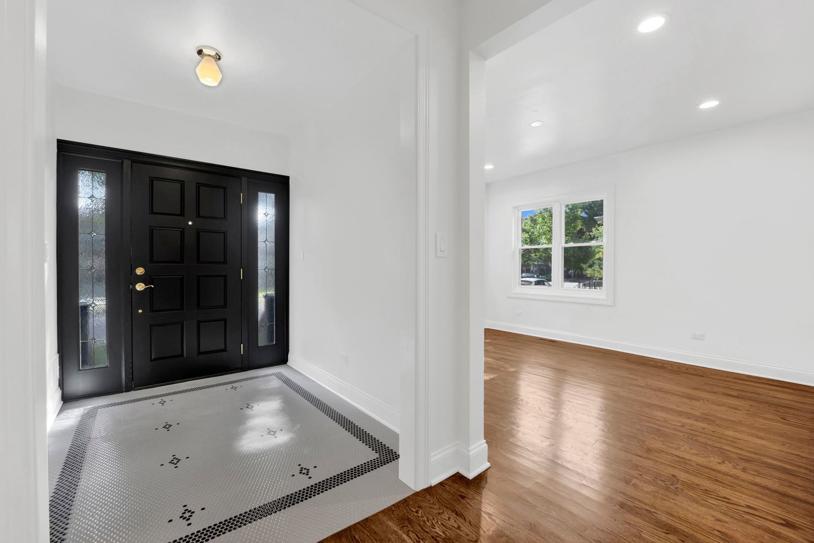 837 S Humphrey Avenue, Oak Park, IL 60304 — kitchen view