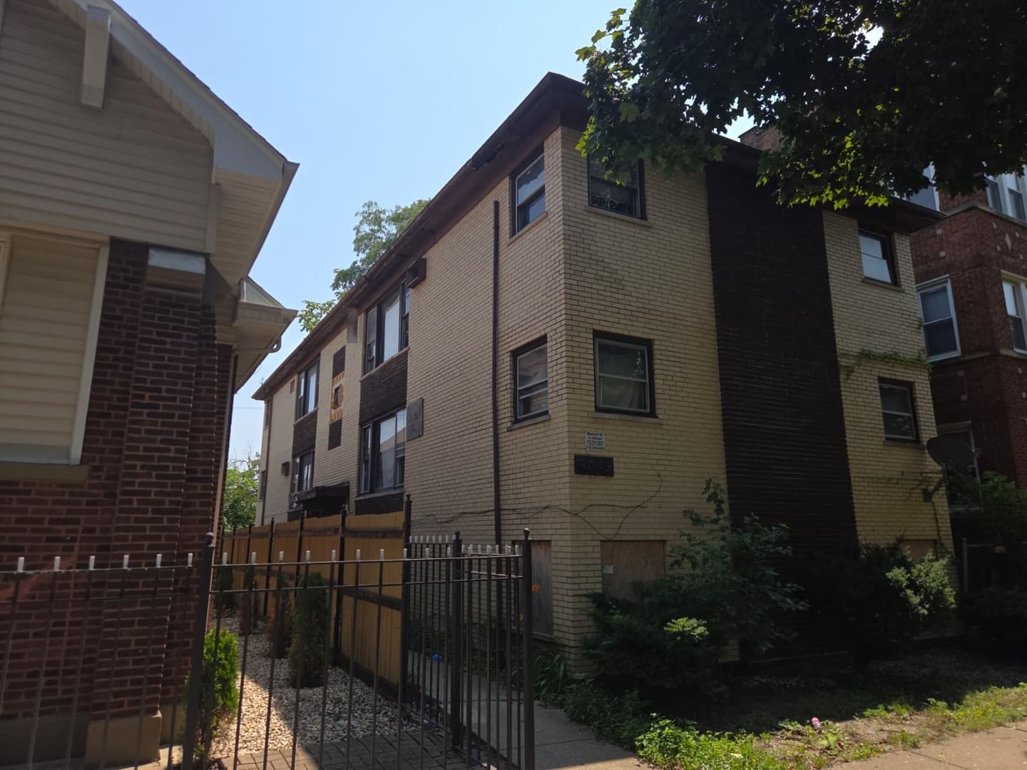 8045 S Carpenter Street, Chicago, IL 60620 — exterior view