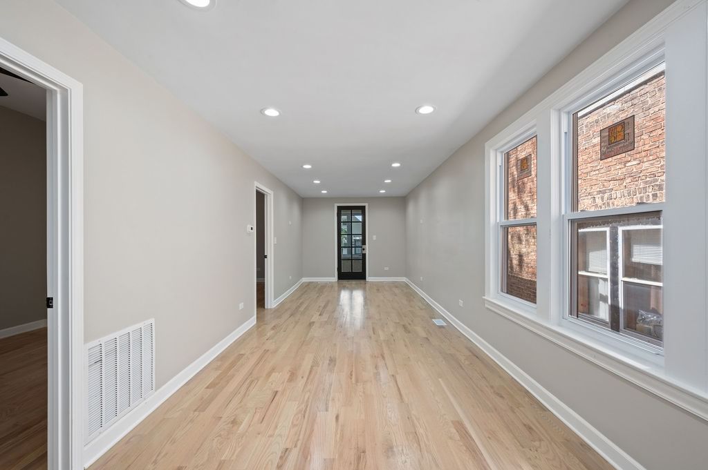 8613 S Colfax Avenue, Chicago, IL 60617 — kitchen view