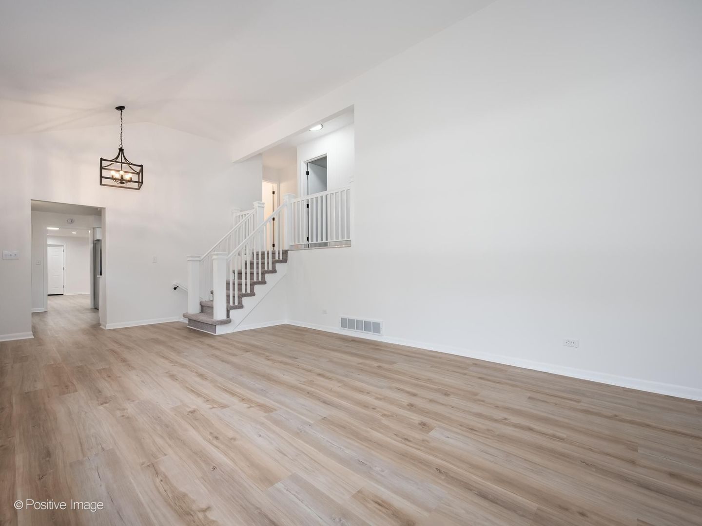 1092 Aberdeen Lane, Mundelein, IL 60060 — kitchen view