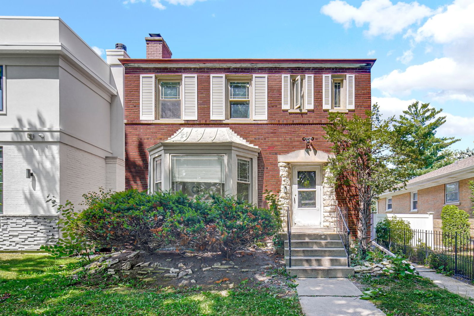 4940 Estes Avenue, Skokie, IL 60077 — exterior view