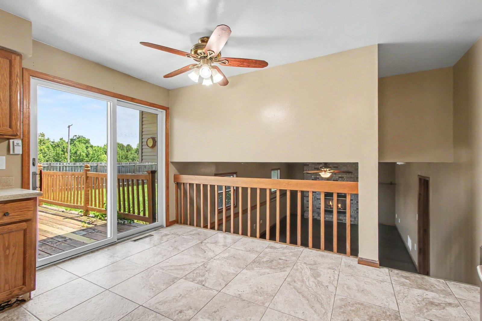 9915 Monroe Street, Crown Point, IN 46307 — living view