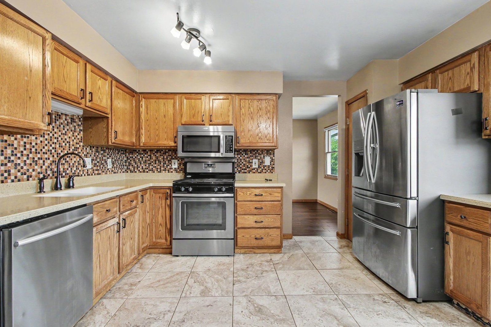 9915 Monroe Street, Crown Point, IN 46307 — exterior view