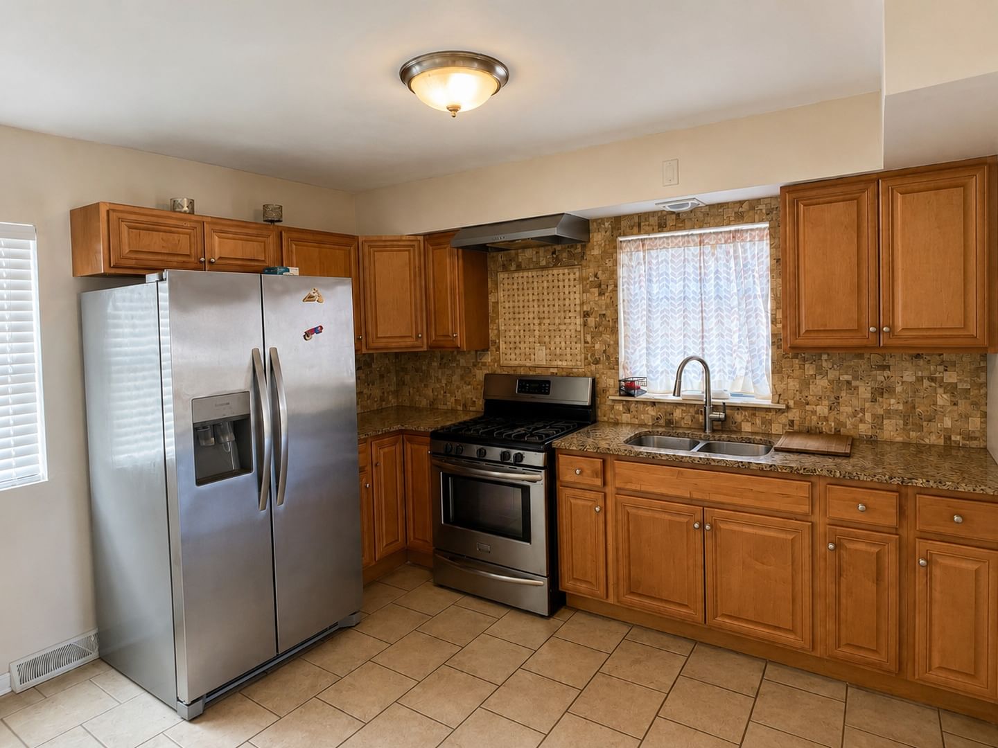 8124 S Wabash Avenue, Chicago, IL 60619 — exterior view