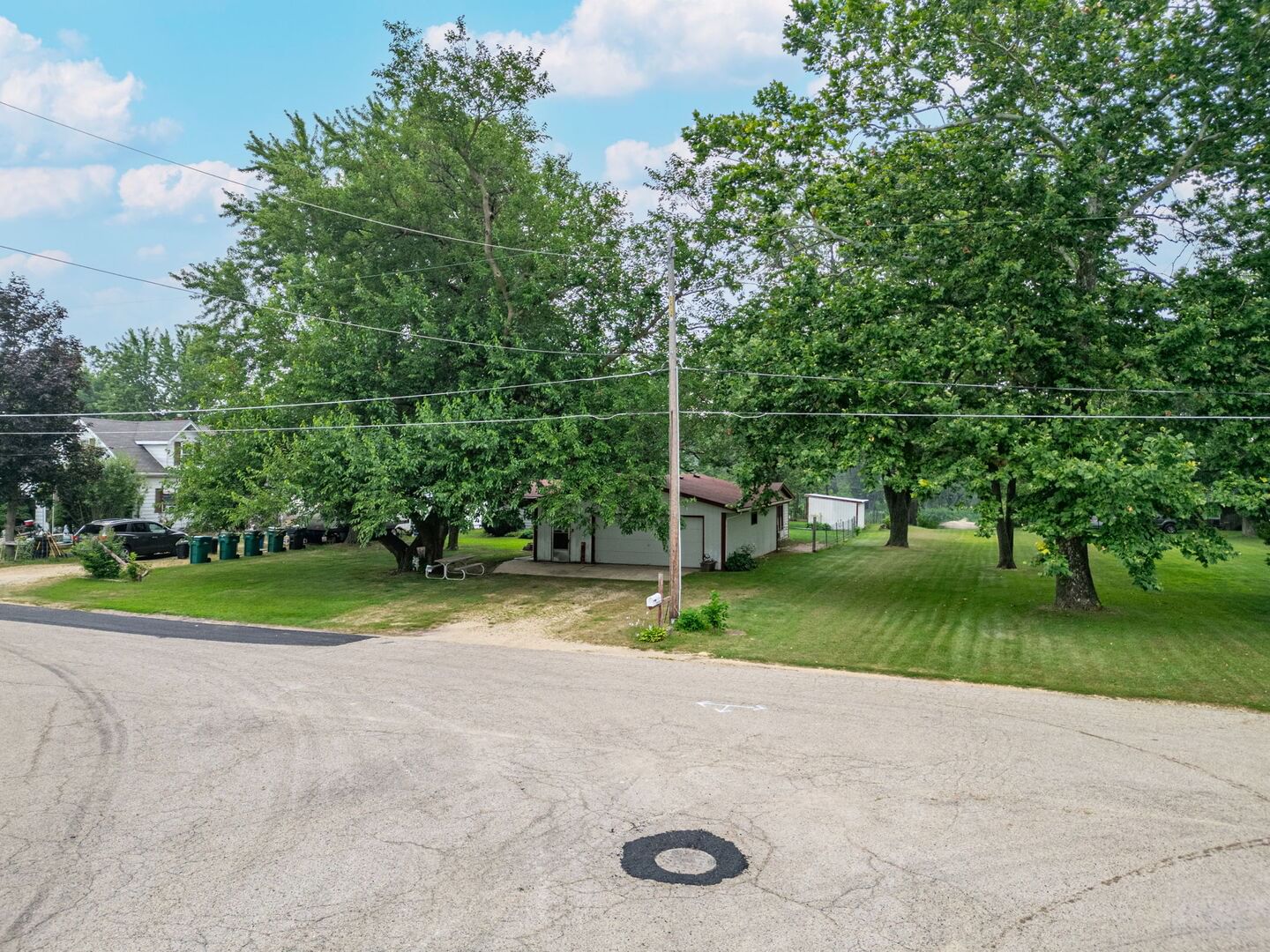 3646 ALGONQUIN Boulevard, Rockford, IL 61102 — exterior view
