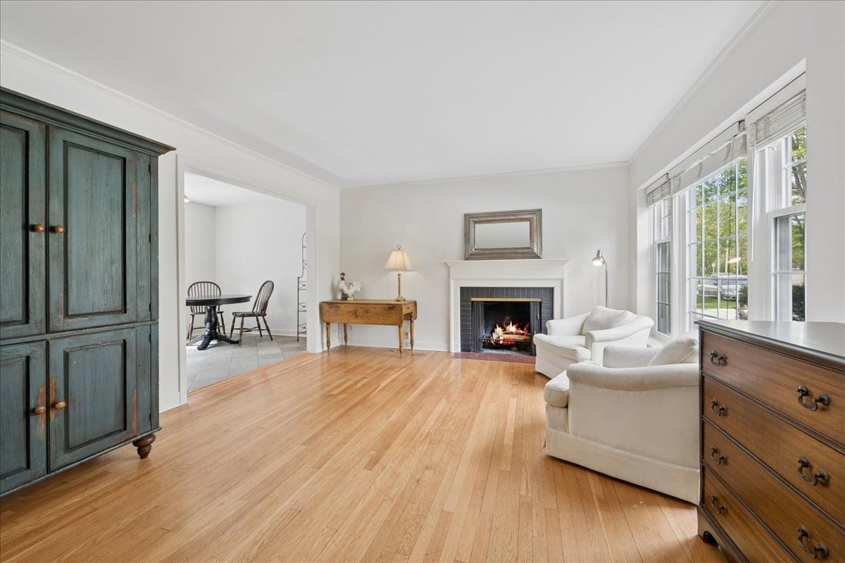 310 Jackson Avenue, Glencoe, IL 60022 — kitchen view