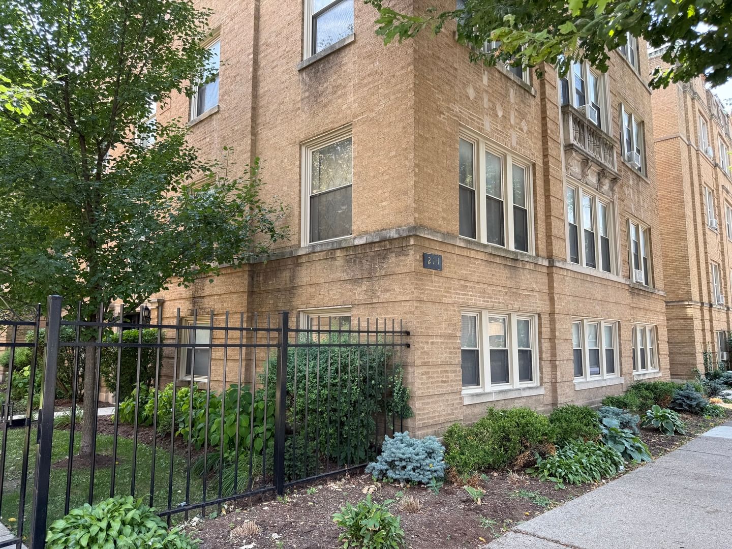 211 Washington Boulevard #3N, Oak Park, IL 60302 — exterior view