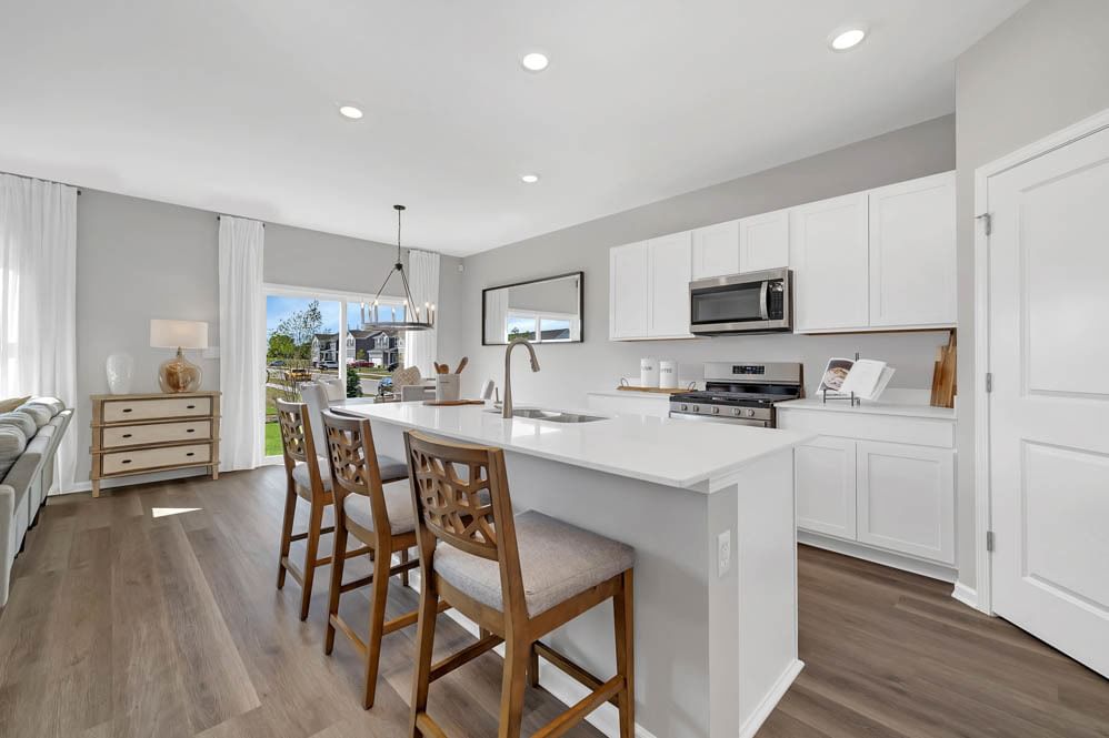 1639 Whisper Glen Drive, Plainfield, IL 60586 — kitchen view