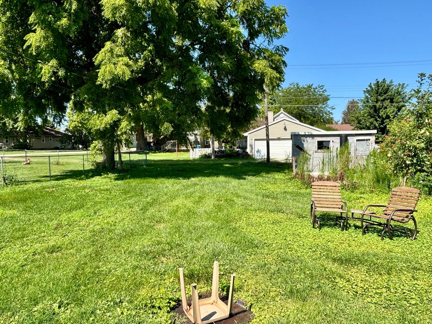 130 S Iowa Avenue, Ladd, IL 61329 — living view