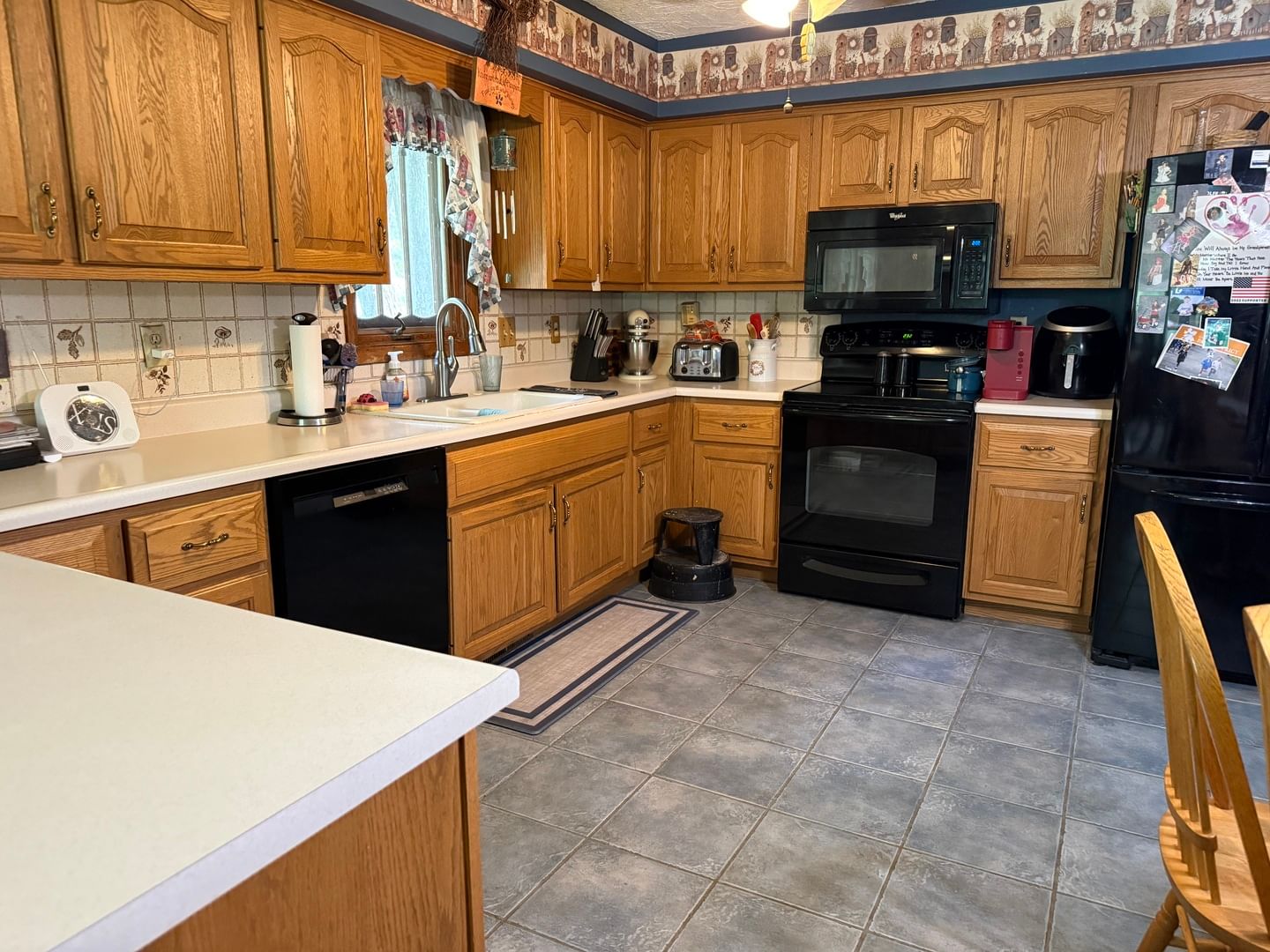28 Crestview Drive, Geneseo, IL 61254 — kitchen view