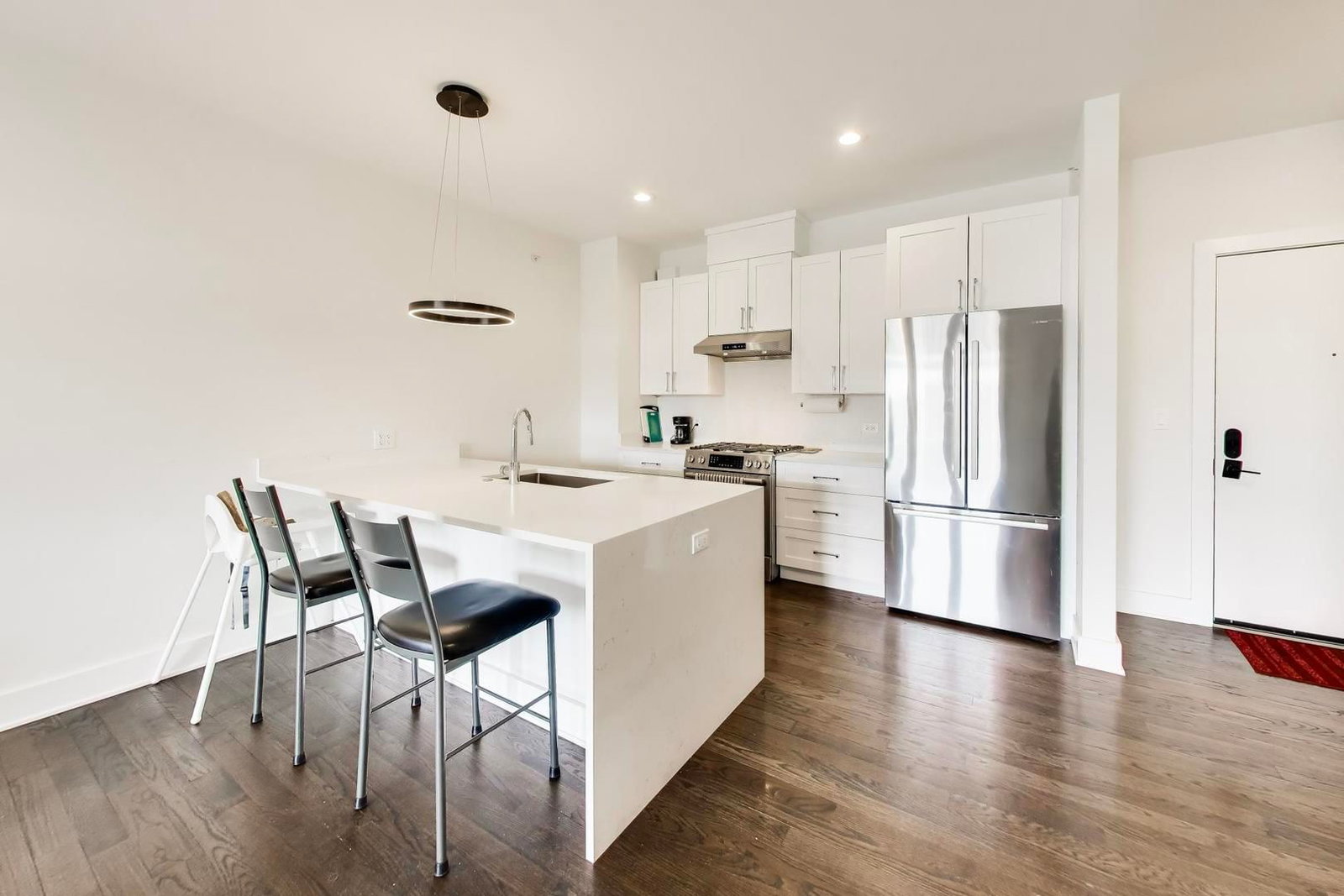 3001 N Southport Avenue #403, Chicago, IL 60657 — exterior view