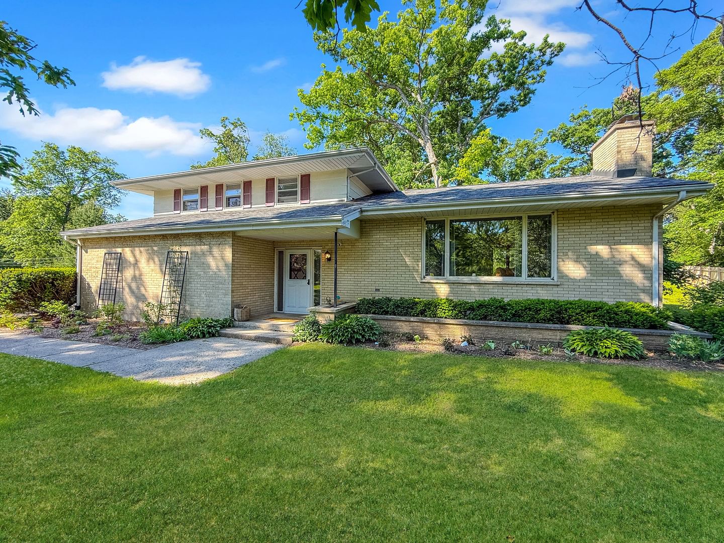 4705 Wild Cherry Road, Crystal Lake, IL 60012 — exterior view