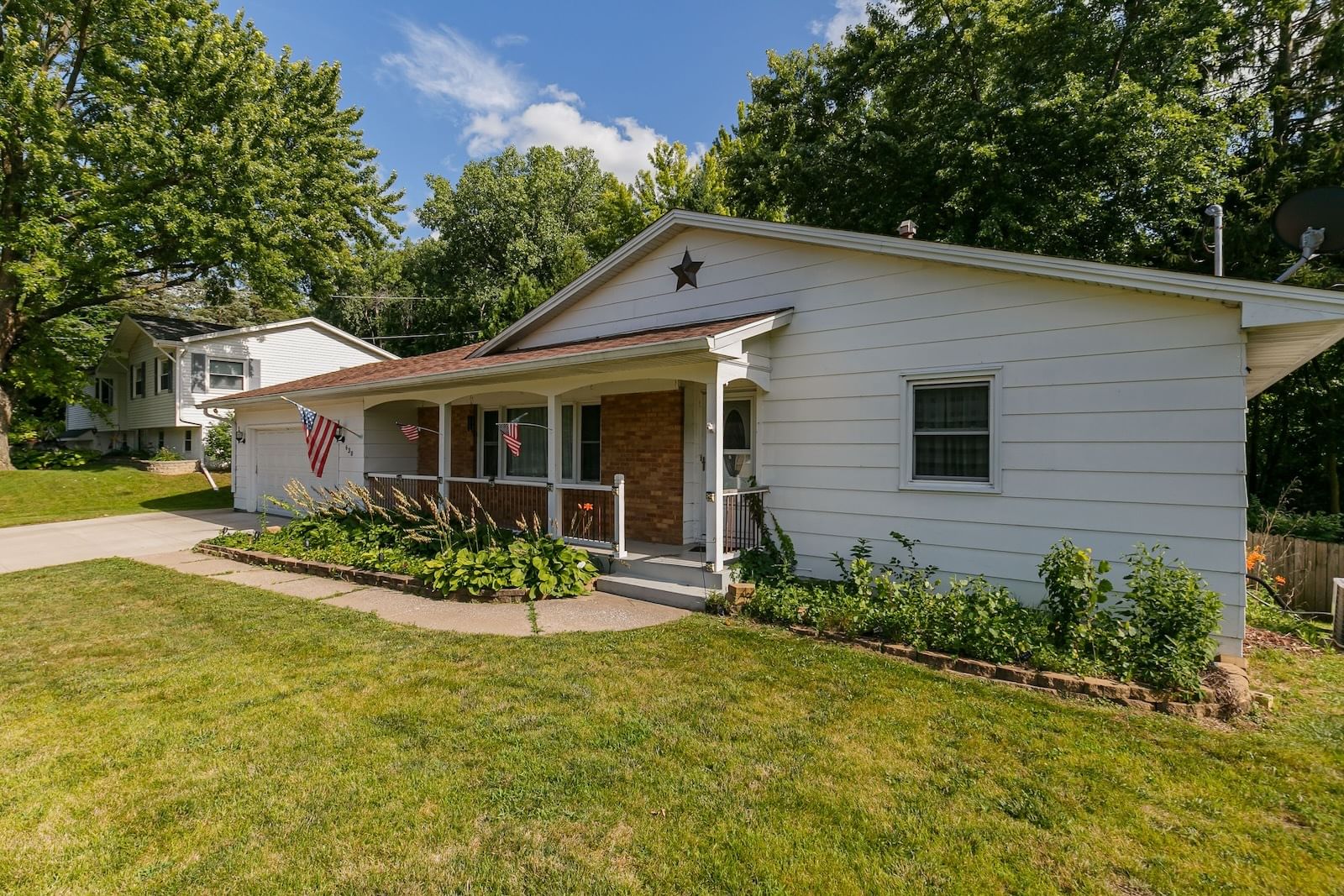 630 84th Avenue, Rock Island, IL 61201 — exterior view