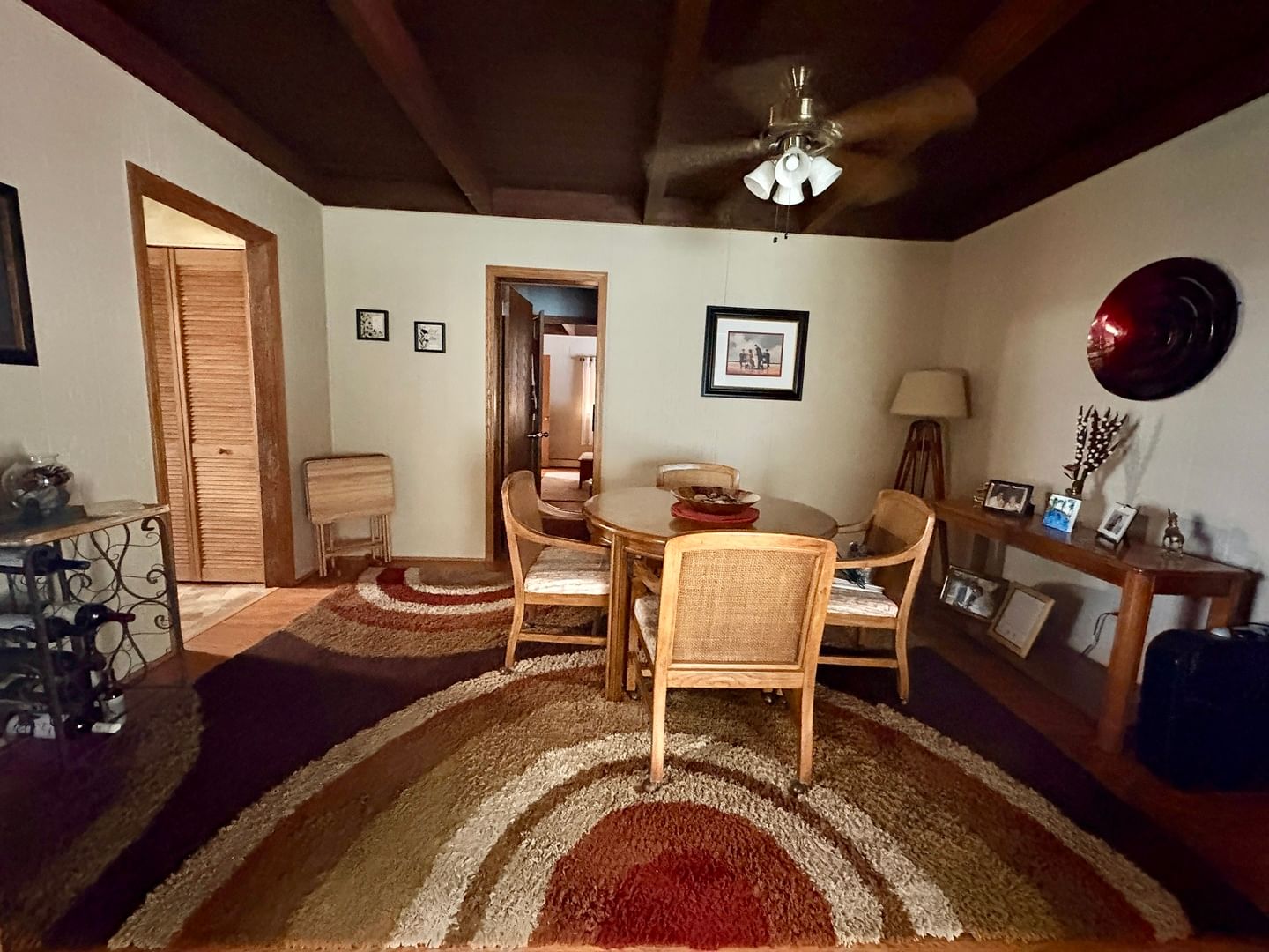 6251 Blackstone Avenue, La Grange Highlands, IL 60525 — kitchen view