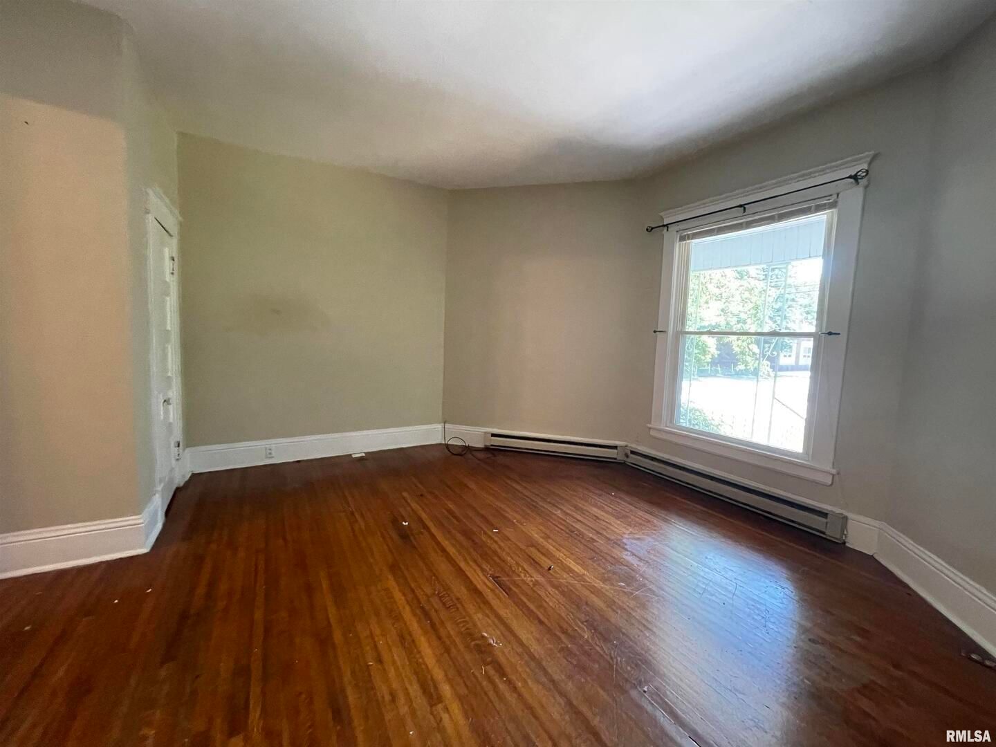 209 N SPRINGER Street, Carbondale, IL 62901 — kitchen view