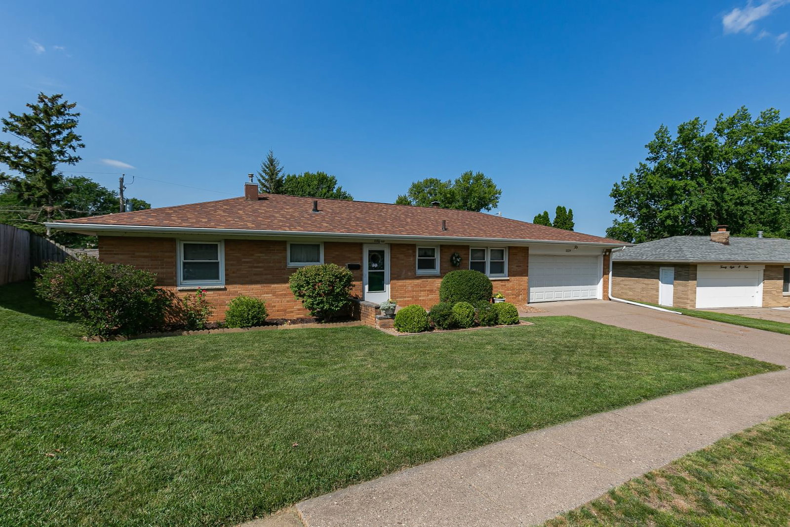 2229 W Hayes Street, Davenport, IA 52804 — exterior view