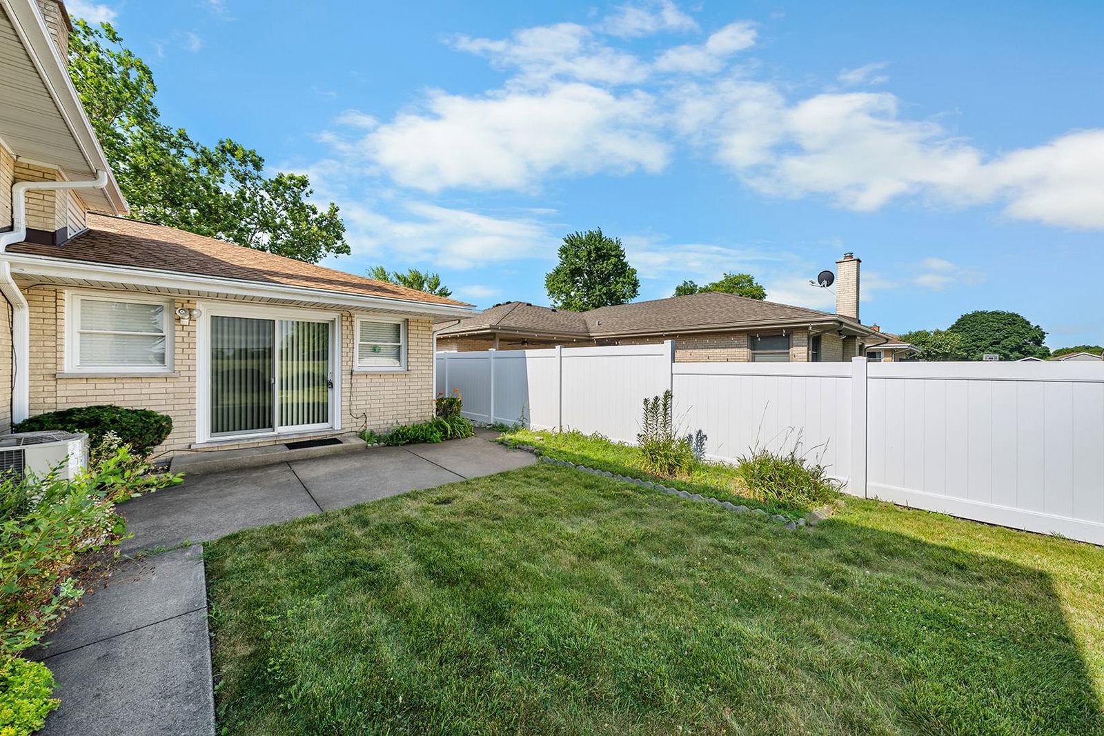 8130 W Monroe Street, Niles, IL 60714 — all view