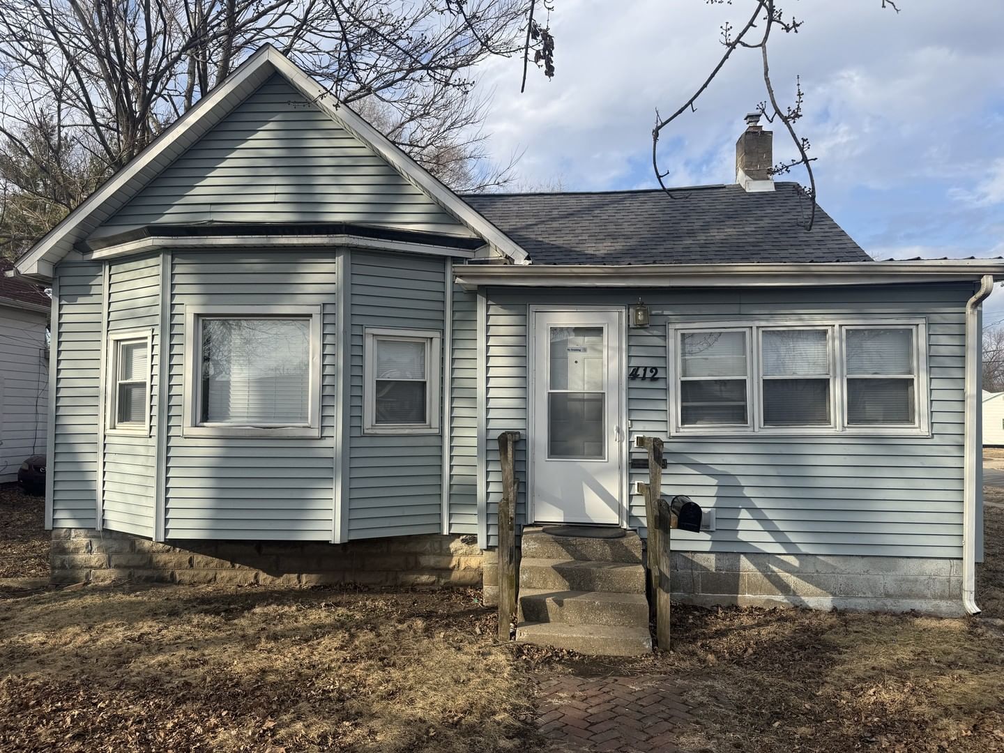 412 E Columbia Avenue, Champaign, IL 61820 — exterior front view